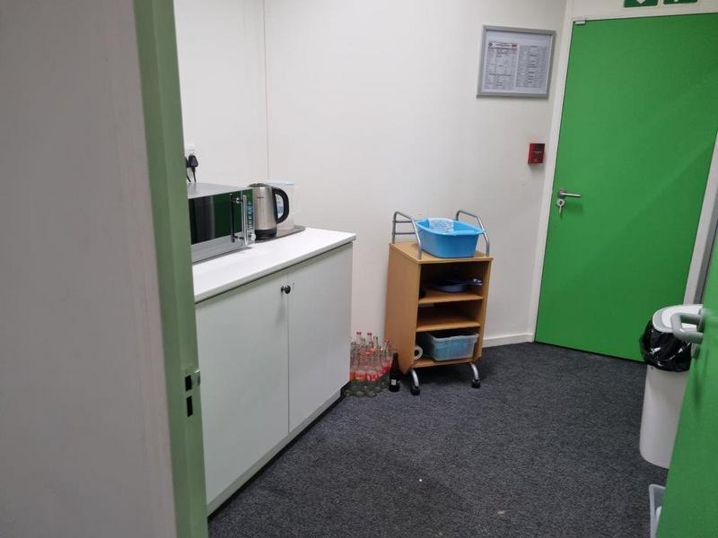 To Let Commercial Property for Rent in Mowbray Western Cape